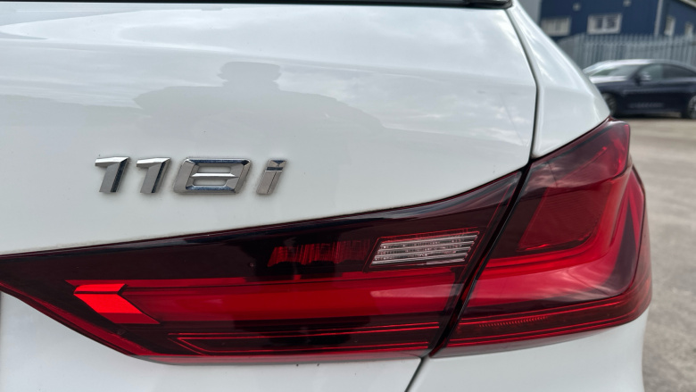 BMW 1 Series 118i [136] M Sport 5dr Step Auto [LCP/Pro/Tech pk] Petrol Hatchback